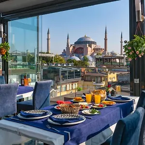 Aristocrat 3*, Istanbul Tyrkiet