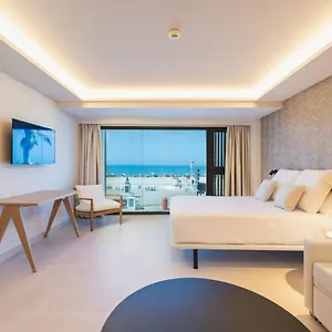 https://apartamentos-playa-victoria.es-andalucia.com